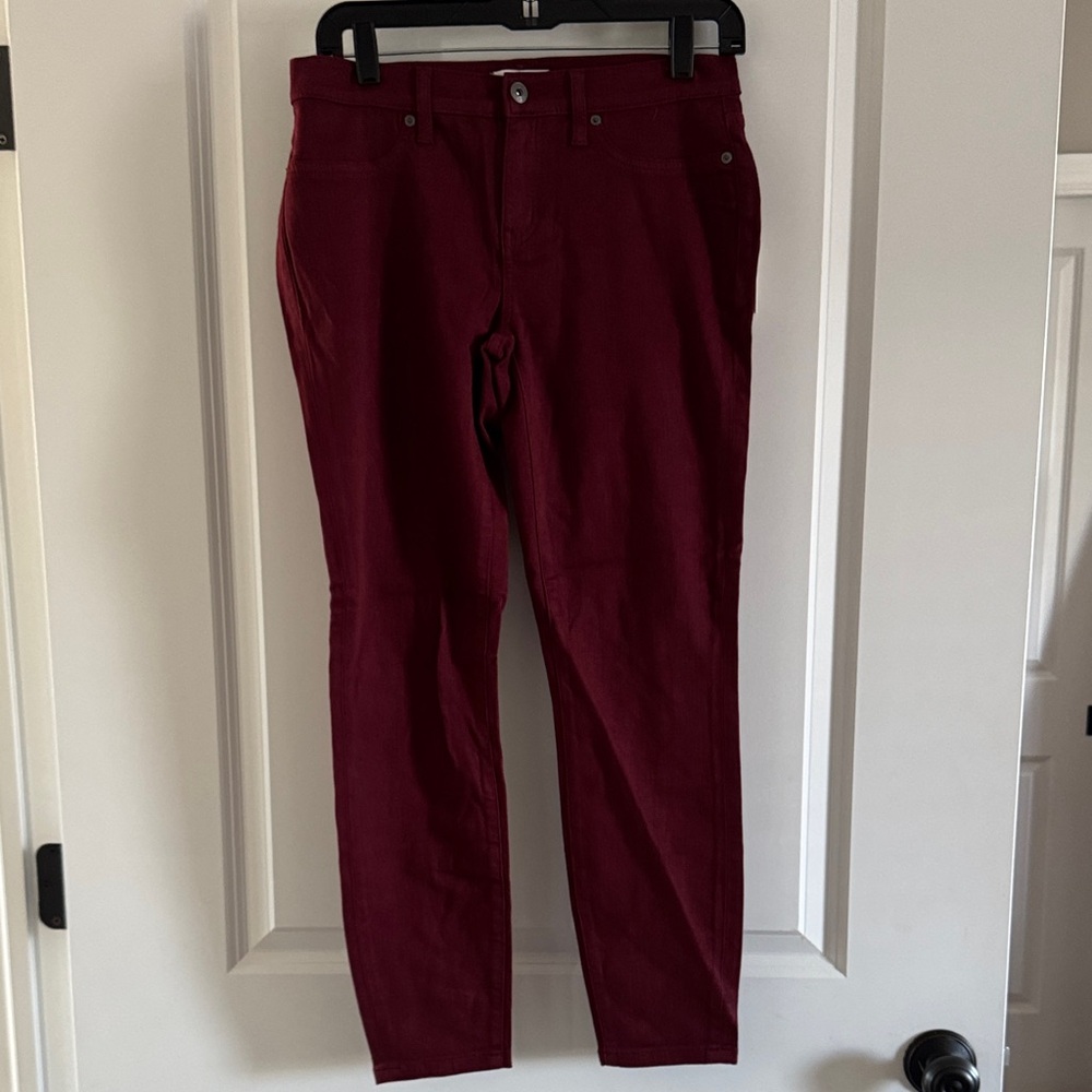 LILA RYAN Women's Burgundy Cropped Jeans